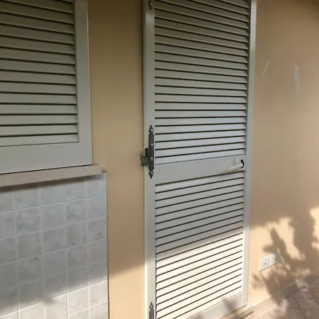 Versilia Villina Lola * Marina di Pietrasanta
