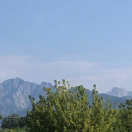 Versilia Villina Lola