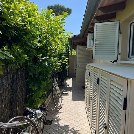 Versilia Villina Lola Marina di Pietrasanta